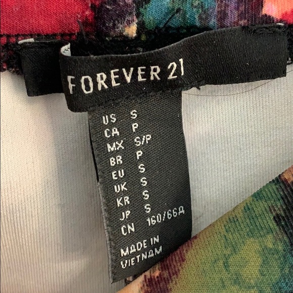 F21 Floral Skirt - Picture 3 of 4